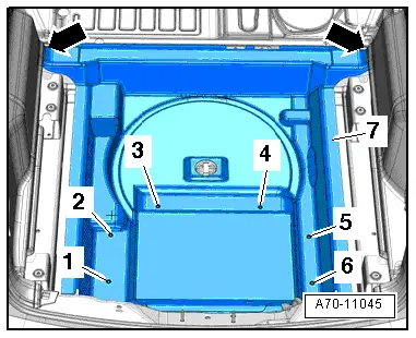 Audi Q5. A70-11045