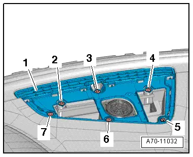 Audi Q5. A70-11032